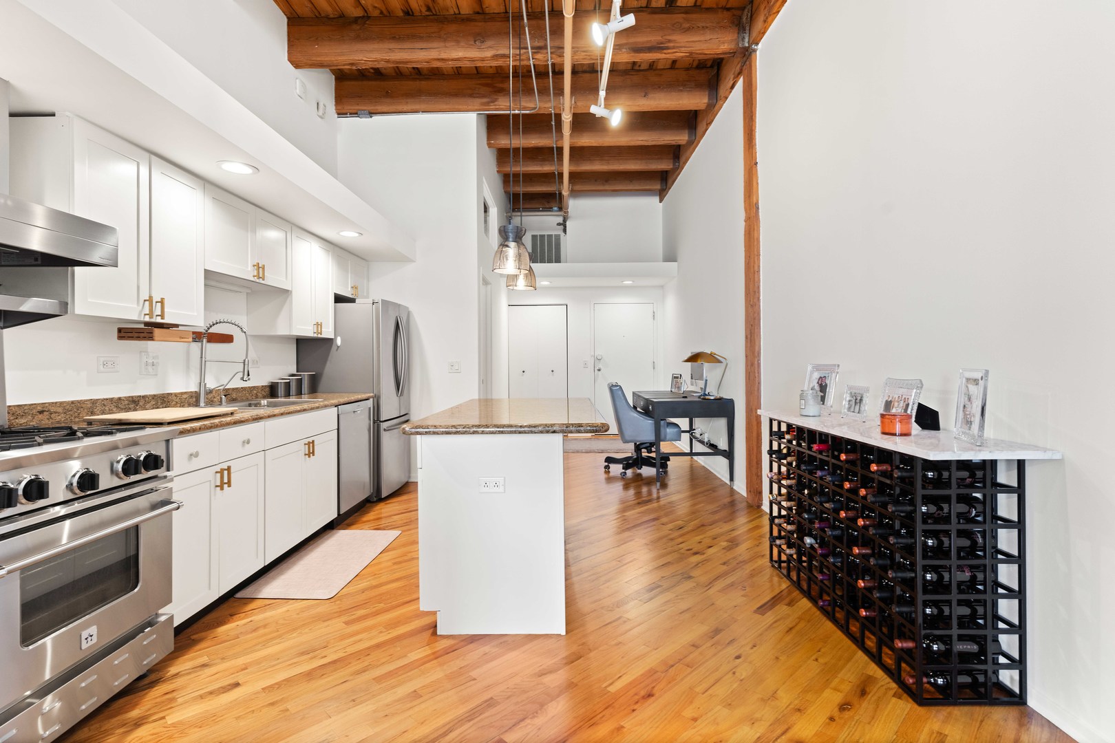 616 West Fulton Street, Unit 503 Chicago, IL 60661 - Photo 9 of 23