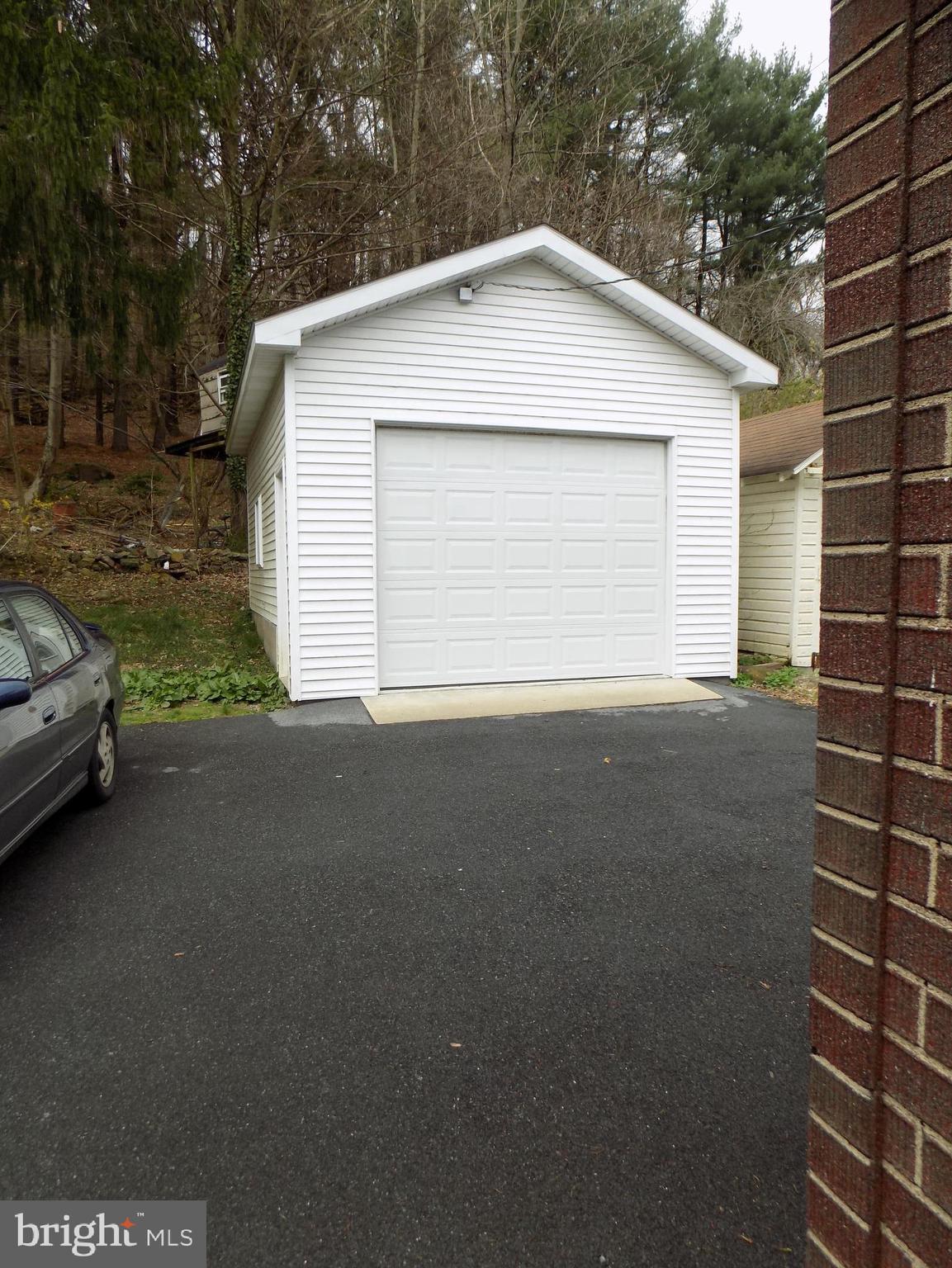 1426 Friedensburg Road Reading, PA 19606 - Photo 18 of 18