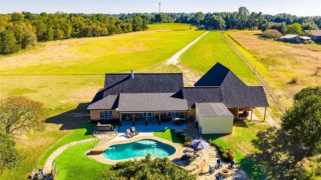 $739,000 | 1836 Anderson County Road 415, Palestine, TX 75803