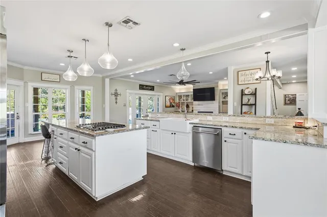 $739,000 | 1836 Anderson County Road 415, Palestine, TX 75803