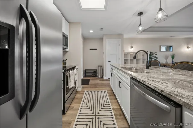 $285,000 | 34 Aqua Finn Drive, Unit 1B, Lake Ozark, MO 65049