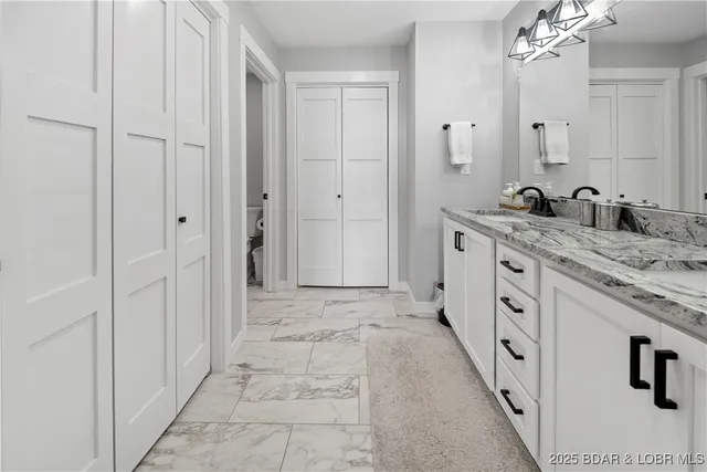 $285,000 | 34 Aqua Finn Drive, Unit 1B, Lake Ozark, MO 65049