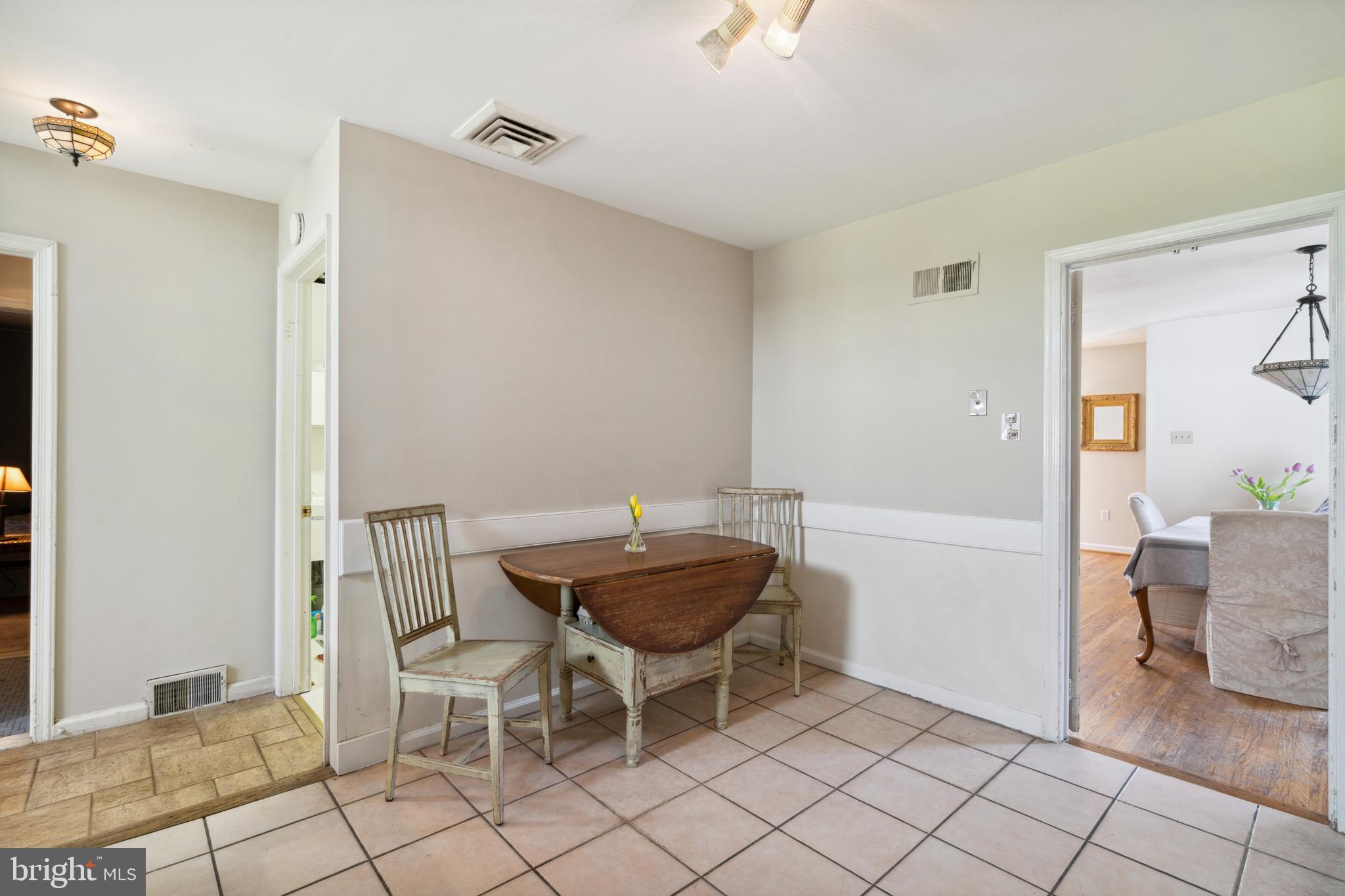 3144 Manor Road Huntingdon Valley, PA 19006 - Photo 11 of 38 Gallery Image 11