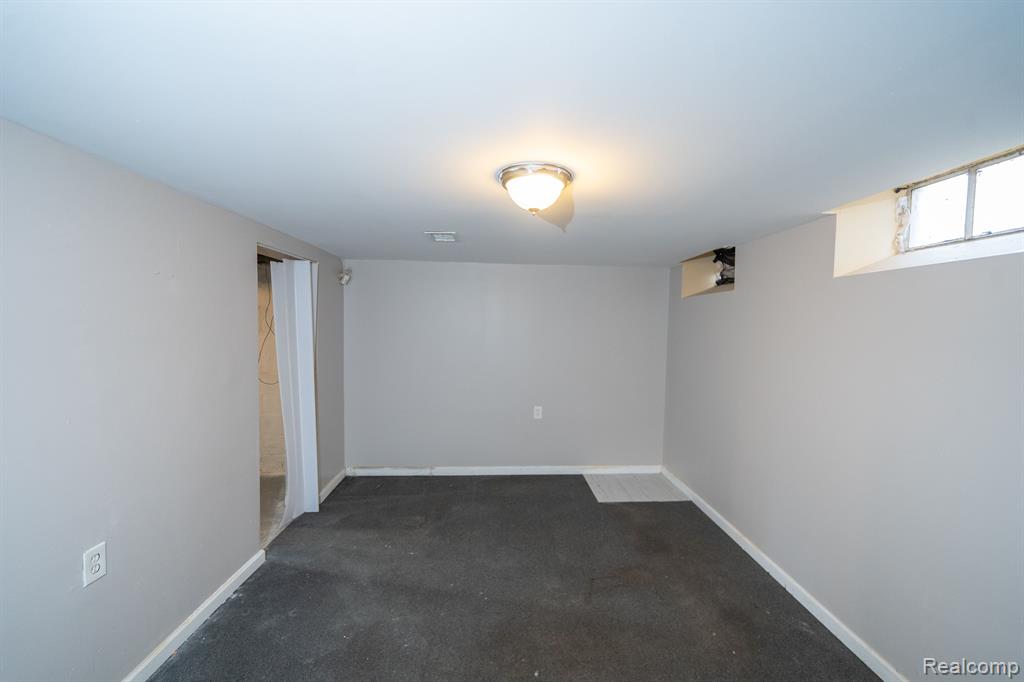 15428 Rutherford Street Detroit, MI 48227 - Photo 38 of 45