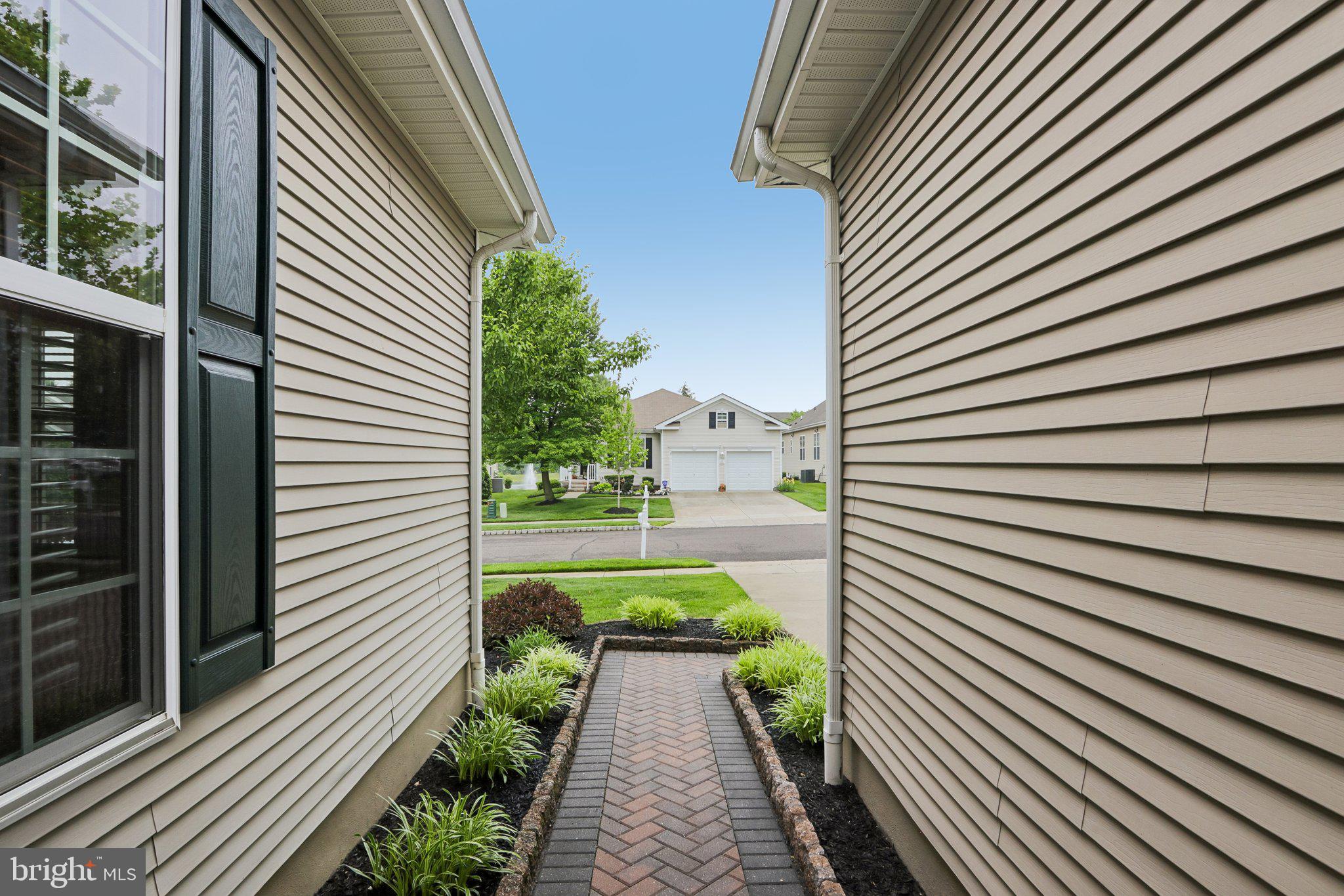 39 Danbury Road Swedesboro, NJ 08085 - Photo 36 of 62 Paver walkway