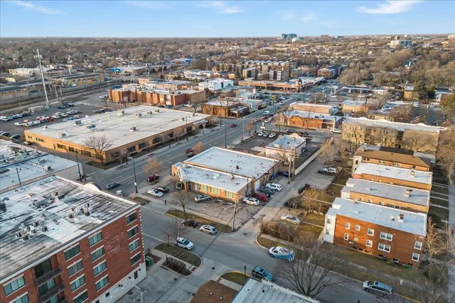 $1,299,000 | 8301 Skokie Boulevard, Skokie, IL 60077