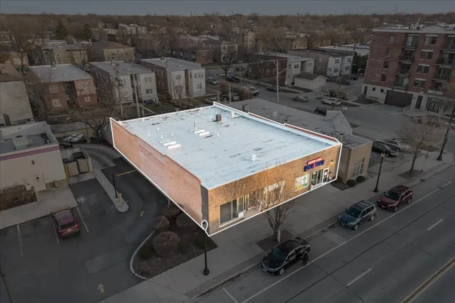 $1,299,000 | 8301 Skokie Boulevard, Skokie, IL 60077