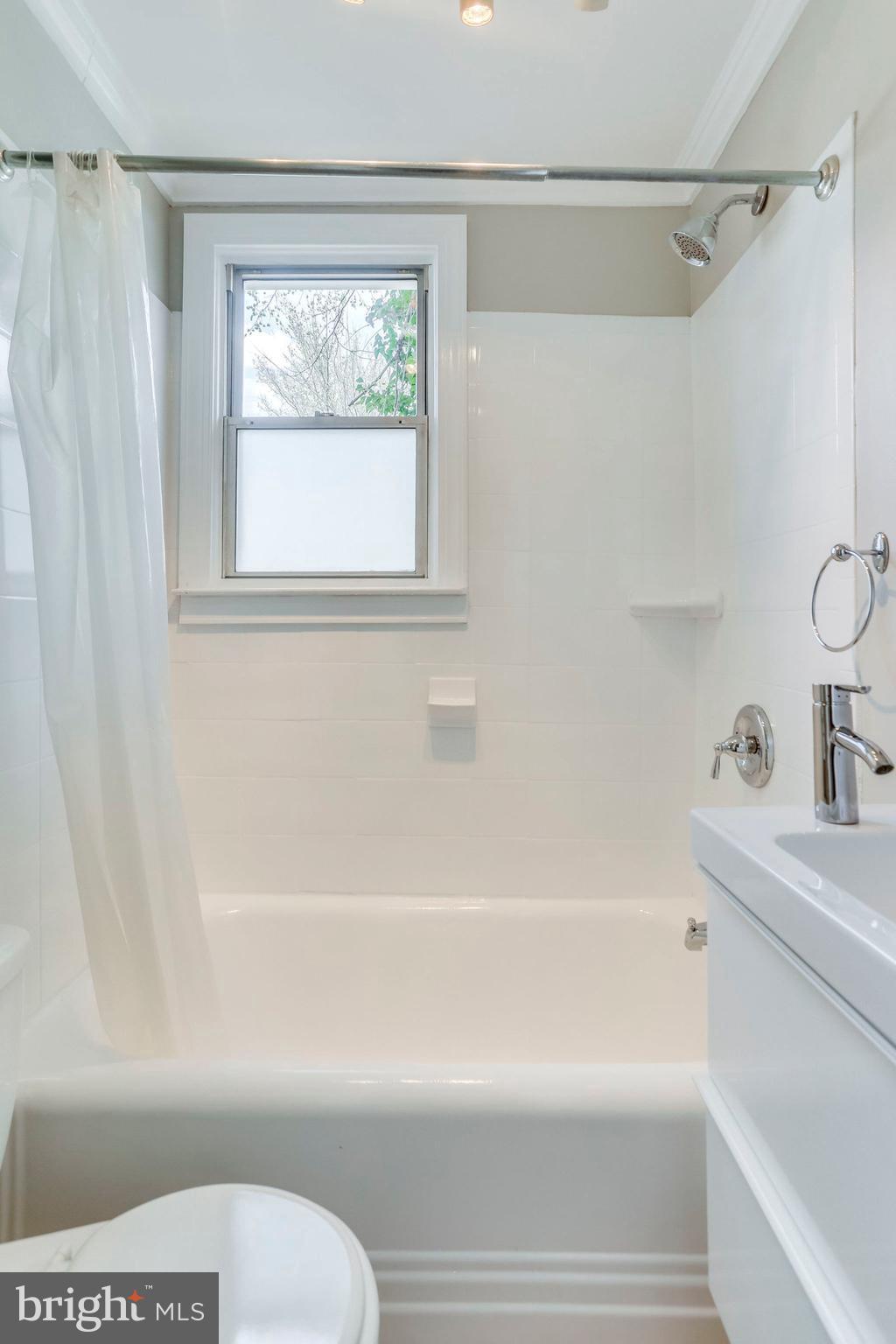 2027 Newton Street Northeast Washington, DC 20018 - Photo 12 of 51