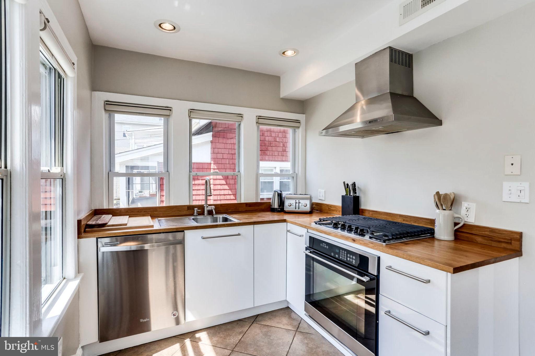 2027 Newton Street Northeast Washington, DC 20018 - Photo 15 of 51