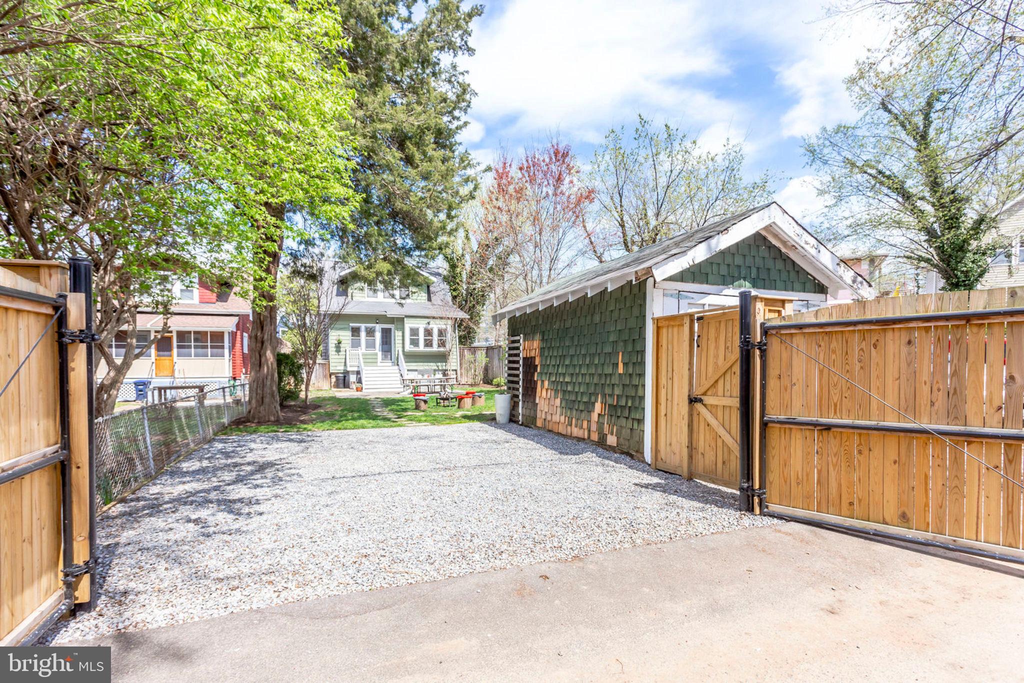 2027 Newton Street Northeast Washington, DC 20018 - Photo 26 of 51