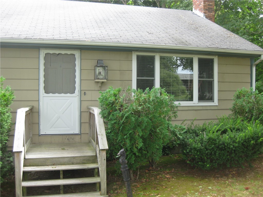 2317 East Main Road Portsmouth, RI 02871 - Photo 4 of 35