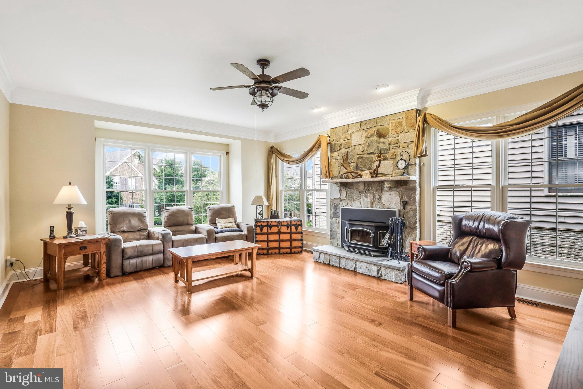 5658 Clouds Mill Drive Alexandria, VA 22310 - Photo 20 of 68 Large Family Room