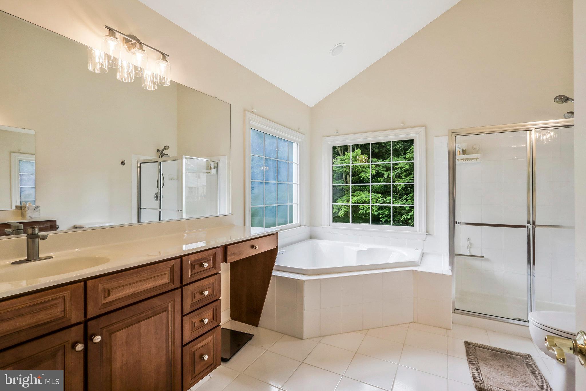 5658 Clouds Mill Drive Alexandria, VA 22310 - Photo 34 of 68 Owner's Bath