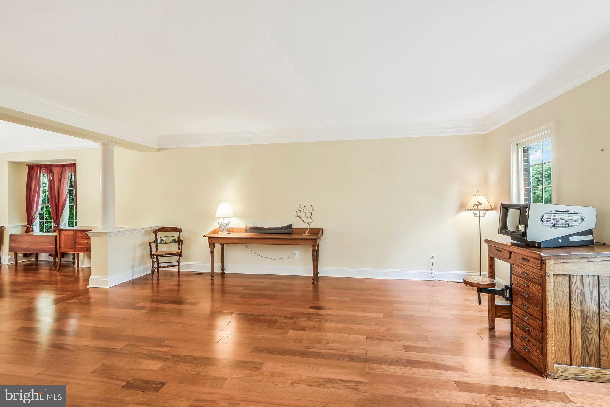 5658 Clouds Mill Drive Alexandria, VA 22310 - Photo 5 of 68 Large Living Room