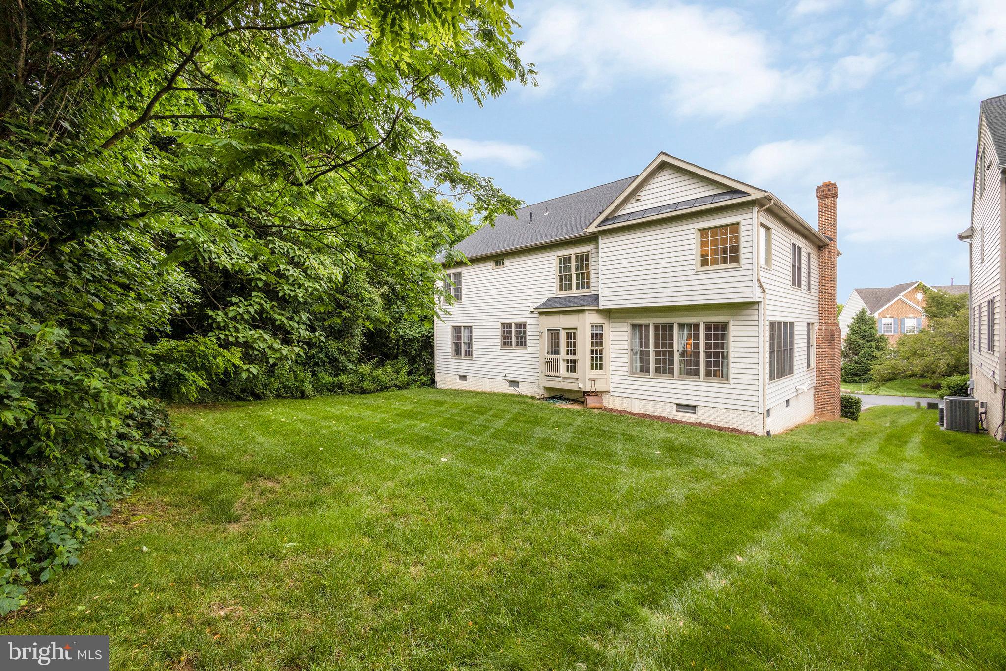 5658 Clouds Mill Drive Alexandria, VA 22310 - Photo 59 of 68 Flat backyard