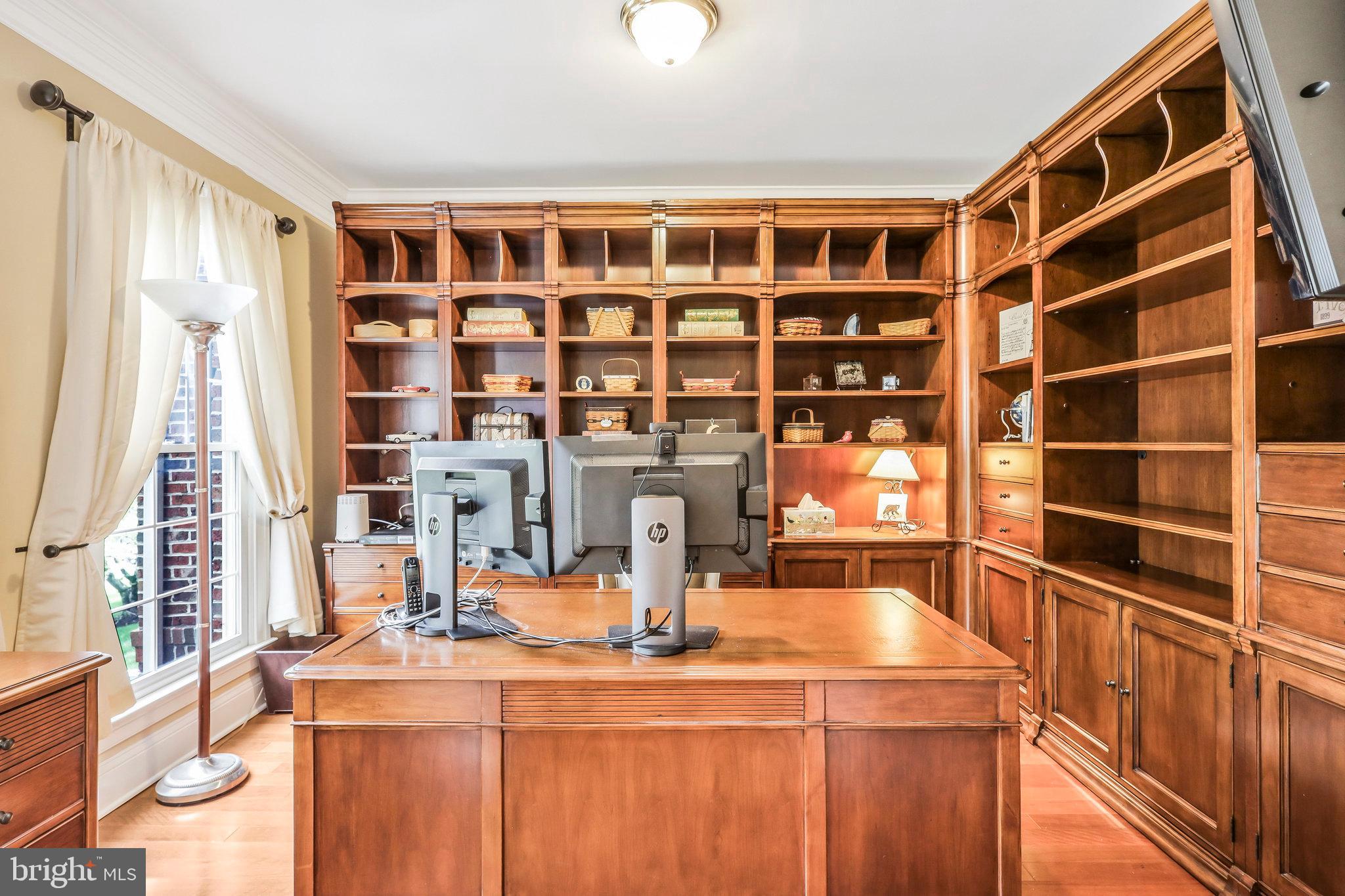 5658 Clouds Mill Drive Alexandria, VA 22310 - Photo 8 of 68 Office on the main floor