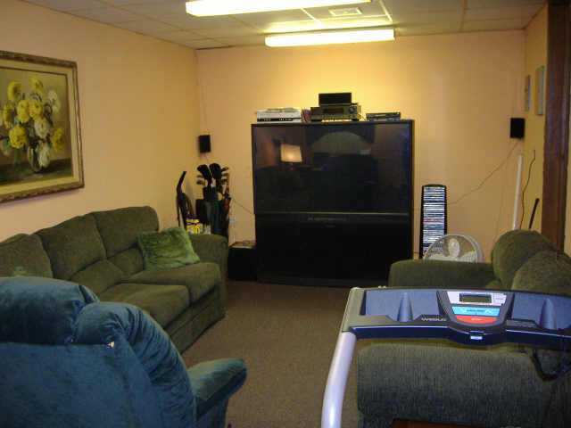 3220-3222 Clime Road Columbus, OH 43223 - Photo 4 of 9