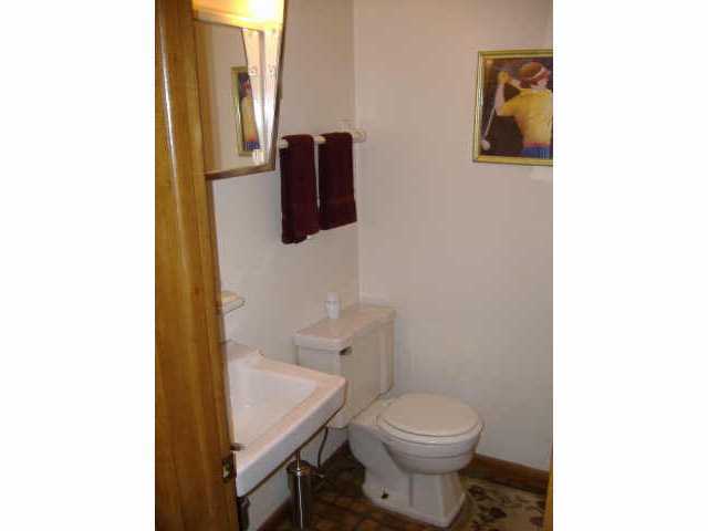 3220-3222 Clime Road Columbus, OH 43223 - Photo 7 of 9