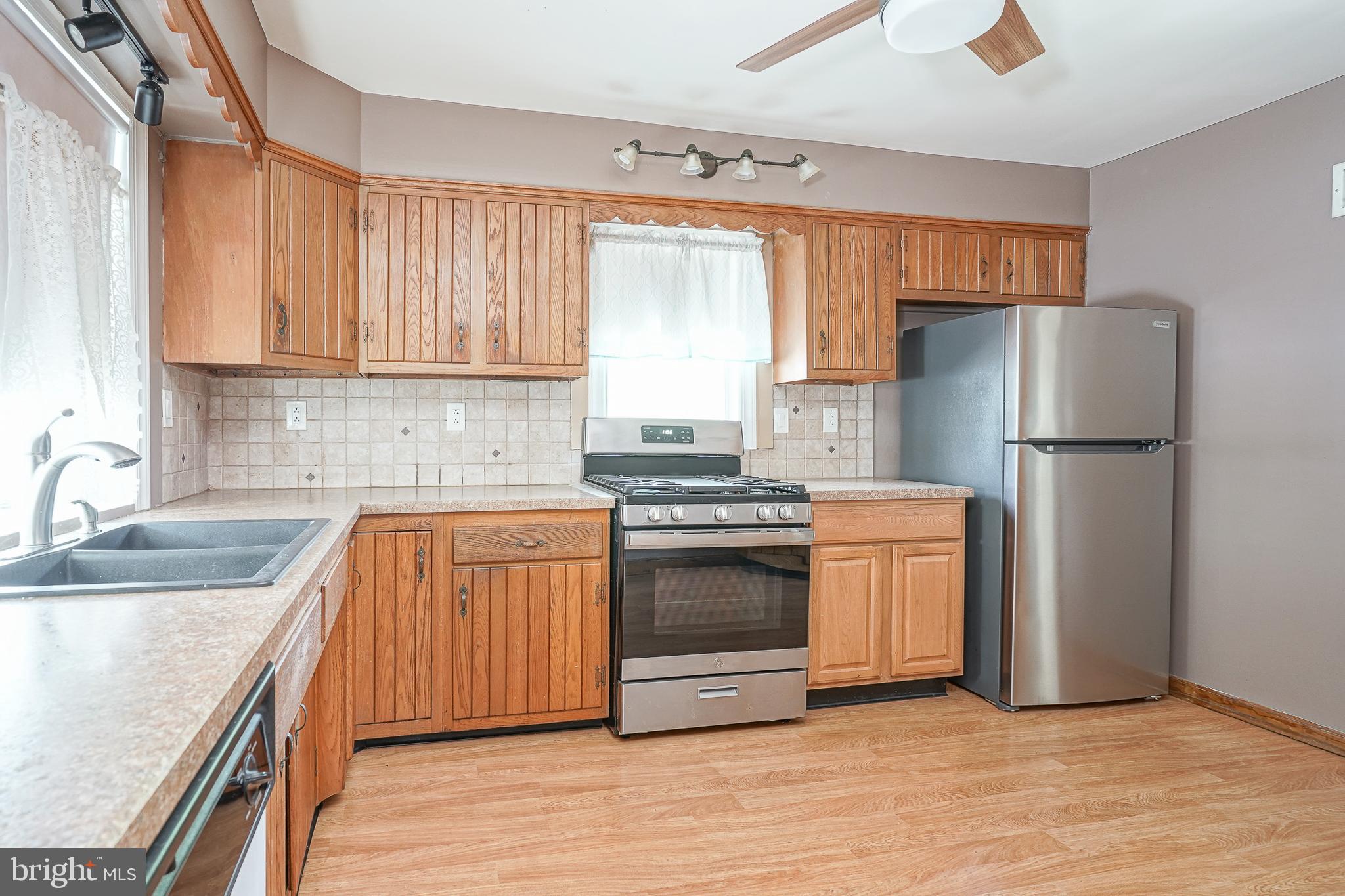 53 Sicklerville Road Williamstown, NJ 08094 - Photo 17 of 46