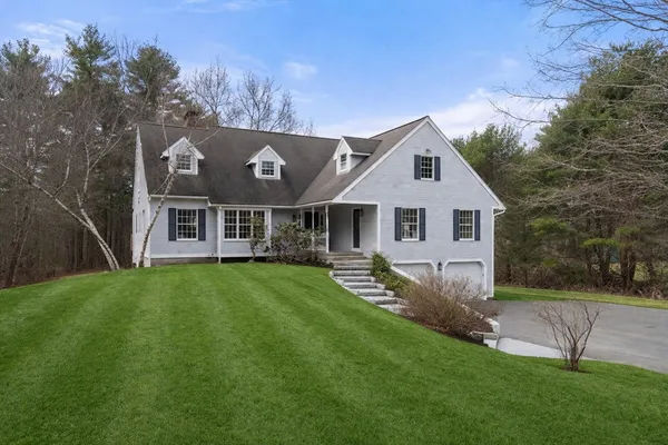 $1,599,000 | 71 Philip Street, Medfield, MA 02052