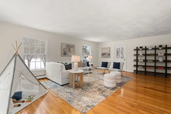 $1,695,000 | 71 Philip Street, Medfield, MA 02052