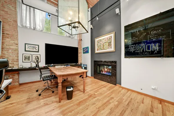 $6,000 | 1327 West Washington Boulevard, Unit 106, Chicago, IL 60607