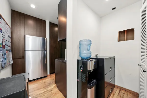 $6,000 | 1327 West Washington Boulevard, Unit 106, Chicago, IL 60607