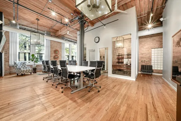 $6,000 | 1327 West Washington Boulevard, Unit 106, Chicago, IL 60607