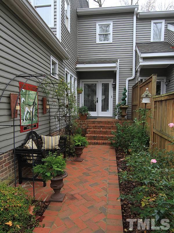 2206 Landings Way Raleigh, NC 27615 - Photo 2 of 24