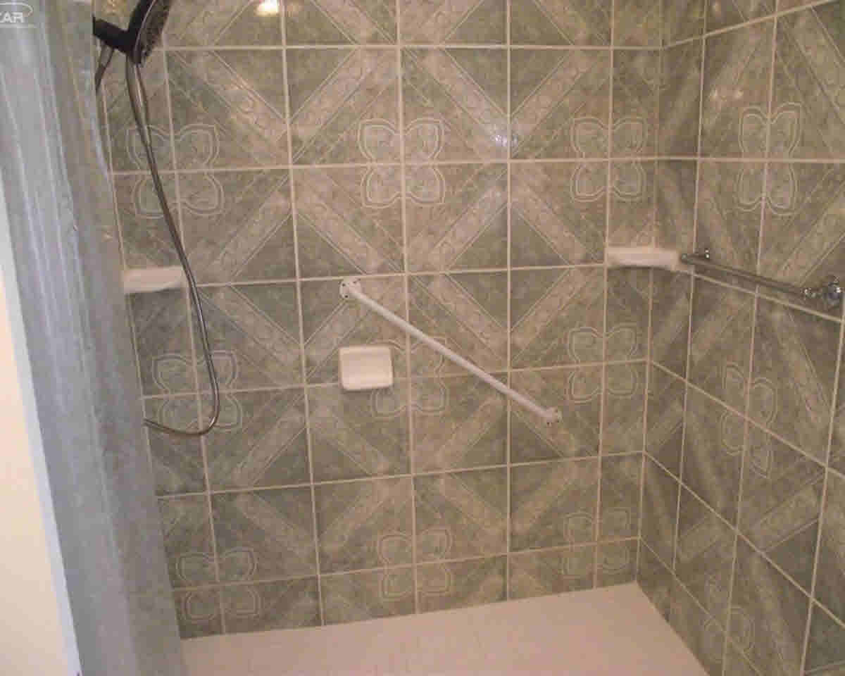 6361 Lapeer Road Burton, MI 48509 - Photo 15 of 27 21347376-14.JPG
