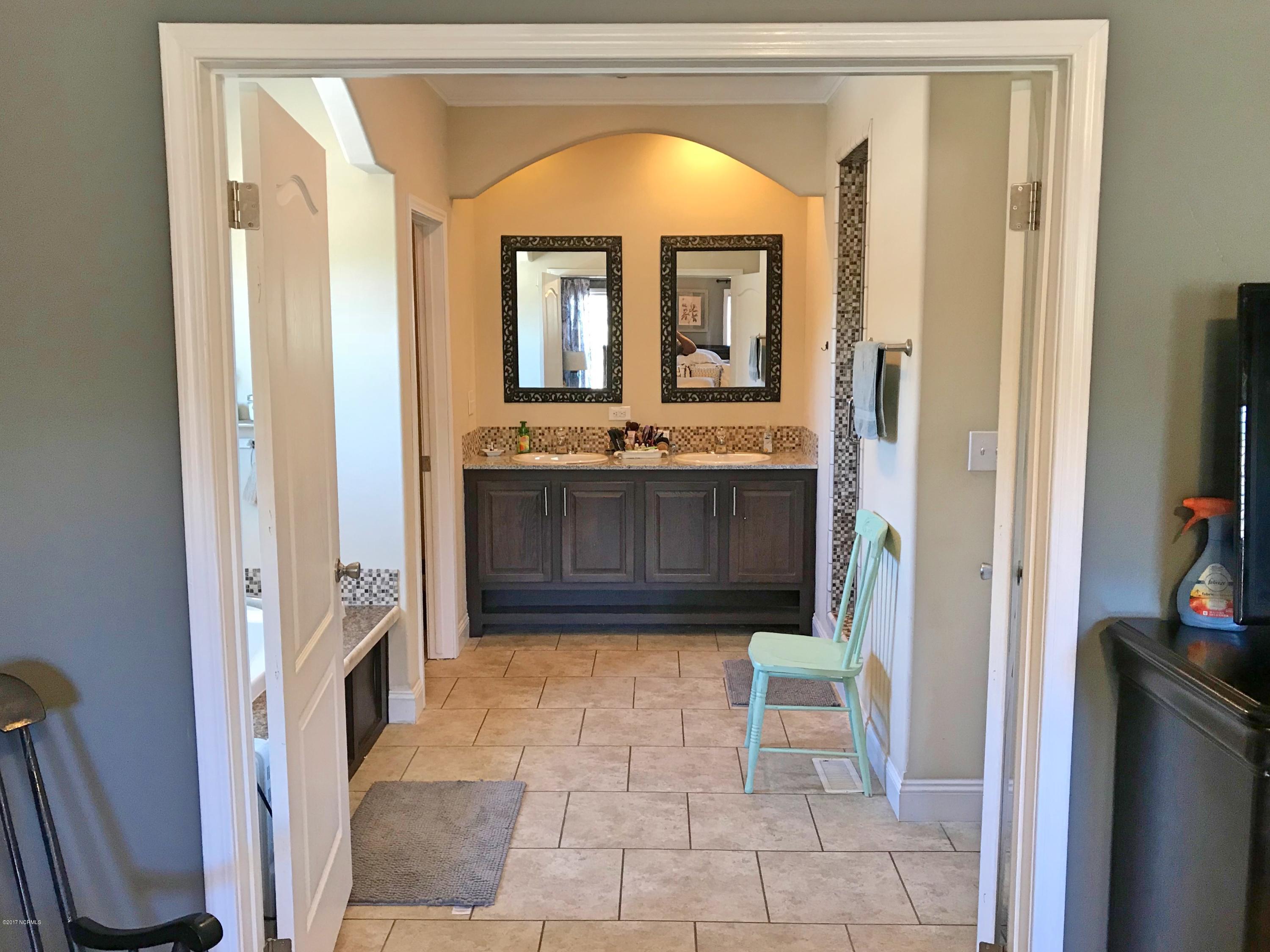 135 Benton Road Southeast Bolivia, NC 28422 - Photo 13 of 26 27