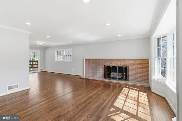 $3,990 | 9116 Hamilton Drive, Fairfax, VA 22031