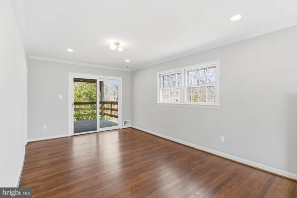 $3,990 | 9116 Hamilton Drive, Fairfax, VA 22031
