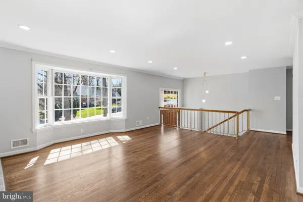 $3,990 | 9116 Hamilton Drive, Fairfax, VA 22031