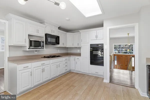 $3,990 | 9116 Hamilton Drive, Fairfax, VA 22031