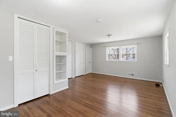 $3,990 | 9116 Hamilton Drive, Fairfax, VA 22031