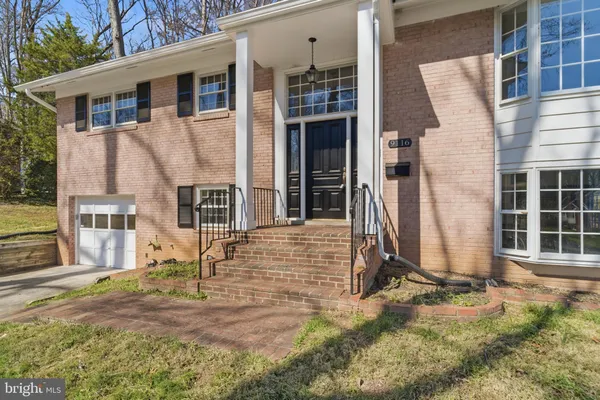 $3,990 | 9116 Hamilton Drive, Fairfax, VA 22031