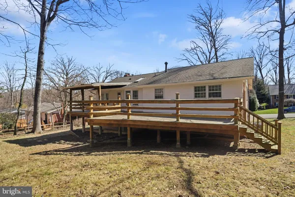 $3,990 | 9116 Hamilton Drive, Fairfax, VA 22031