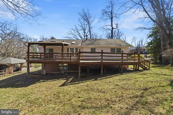 $3,990 | 9116 Hamilton Drive, Fairfax, VA 22031