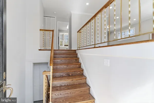 $3,990 | 9116 Hamilton Drive, Fairfax, VA 22031