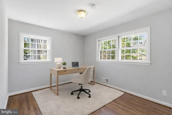 $3,990 | 9116 Hamilton Drive, Fairfax, VA 22031