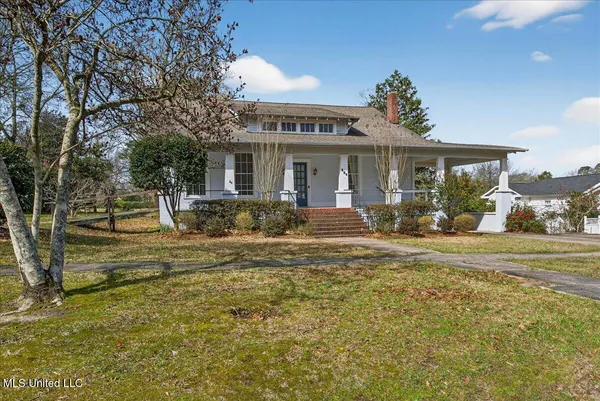 $249,500 | 504 West Railroad Avenue, Summit, MS 39666