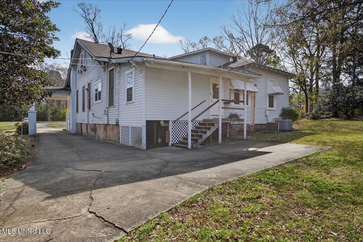 504 West Railroad Avenue Summit, MS 39666 - Photo 9 of 45 42-HJ0A1091
