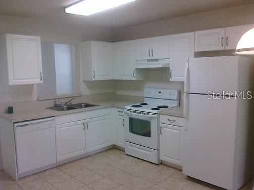 4288 Southwest 22nd Lane, Unit 101 Gainesville, FL 32607 - Photo 4 of 7