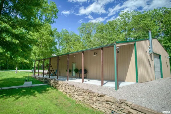 $460,000 | 11 Glasford Road, Murphysboro, IL 62966