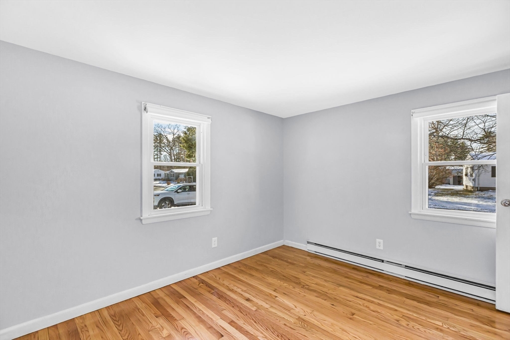 232 Spikenard Circle Springfield, MA 01129 - Photo 20 of 42 an empty room with a window
