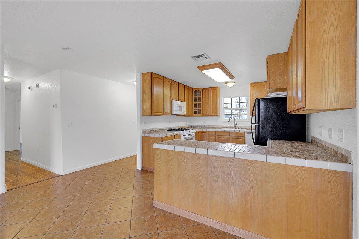 1644 3rd Avenue Olivehurst, CA 95961 - Photo 8 of 35