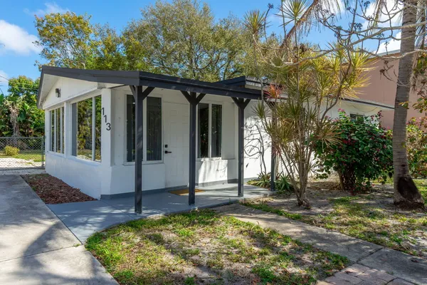 $3,200 | 113 Southeast 8th Avenue, Boynton Beach, FL 33435