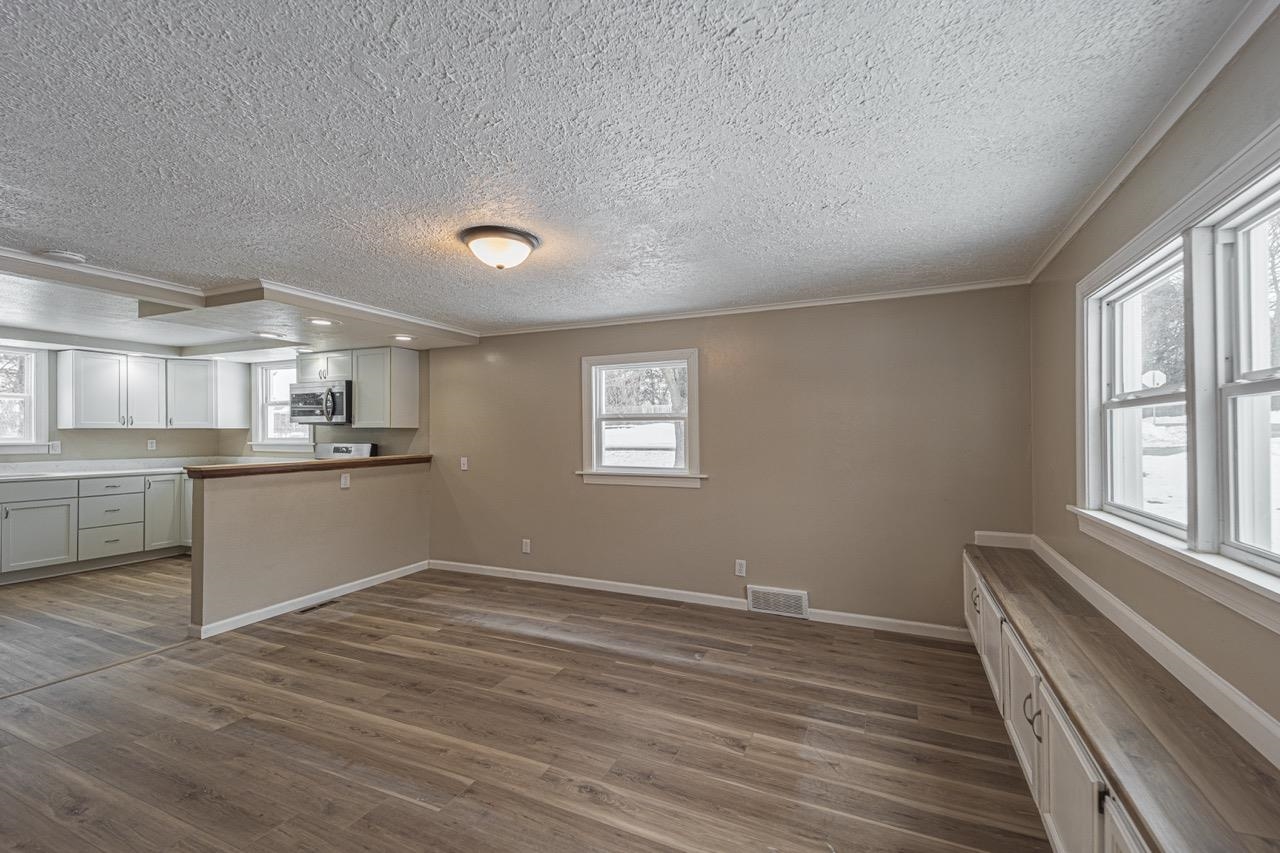 4516 Raven Street Rockford, IL 61107 - Photo 6 of 27