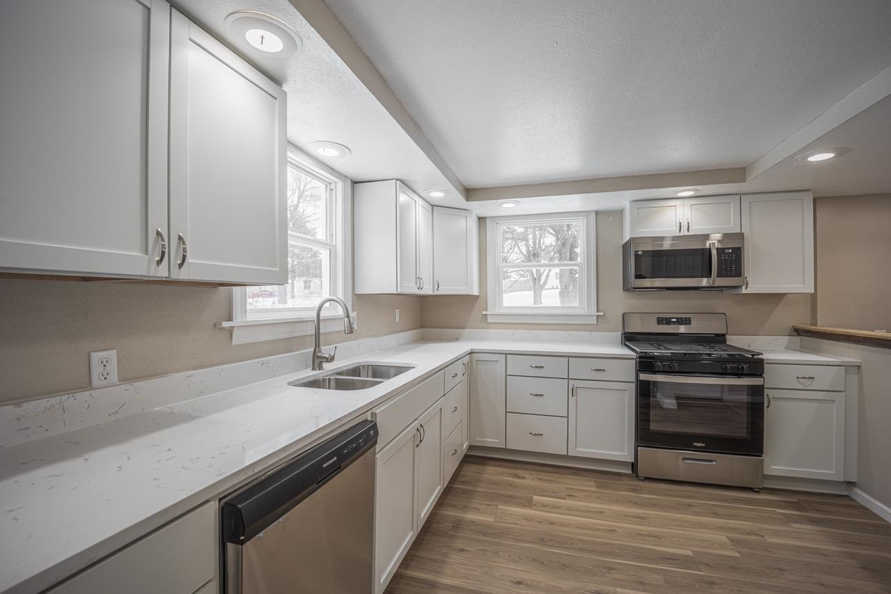 4516 Raven Street Rockford, IL 61107 - Photo 10 of 27